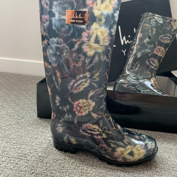 NEW Nicole Miller rain boots - Picture 2 of 4